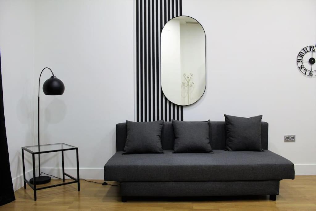 Smarttrip Apartment Севиля Екстериор снимка