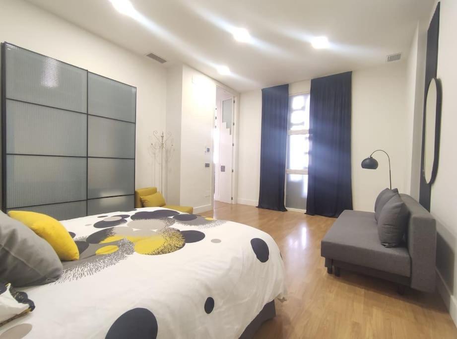Smarttrip Apartment Севиля Екстериор снимка